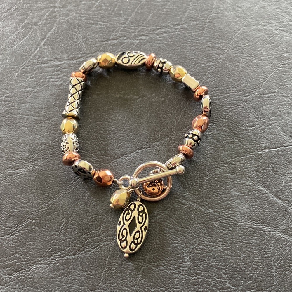 Tricolor stretch bracelet. NWOT - Picture 5 of 5